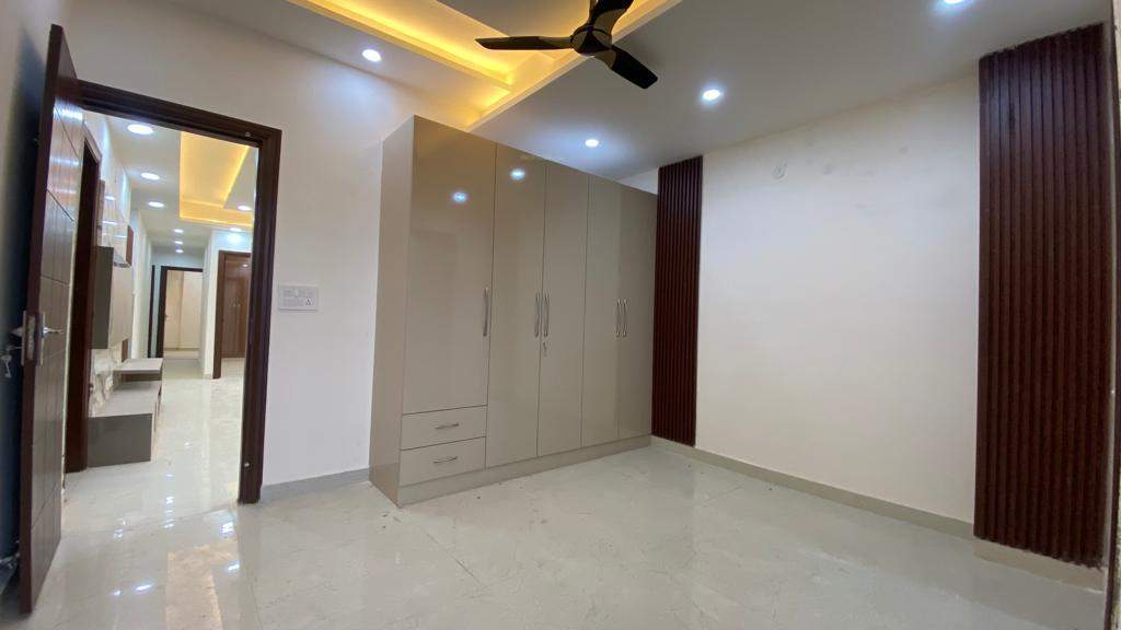 ultra luxury floors Living Area