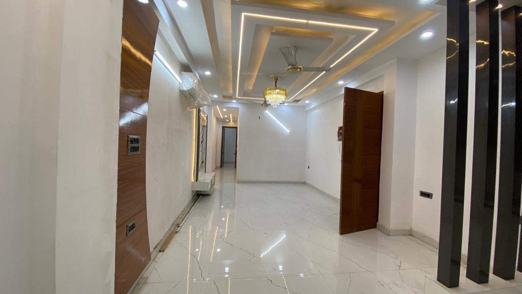 ultra luxury floors Living Area