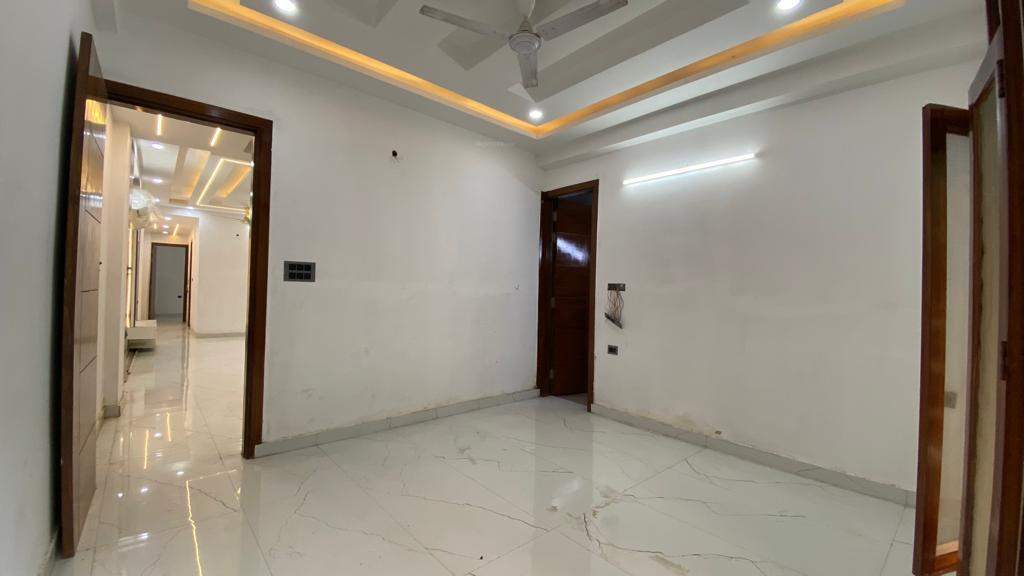 ultra luxury floors Living Area