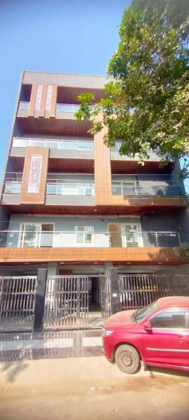 Elevation luxury-builder-floor-tgs-realtors-300 Elevation