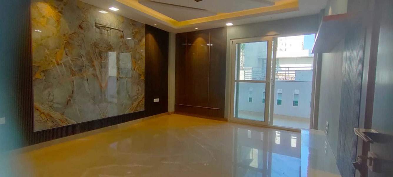  luxury builder floor tgs realtors 300 Bedroom