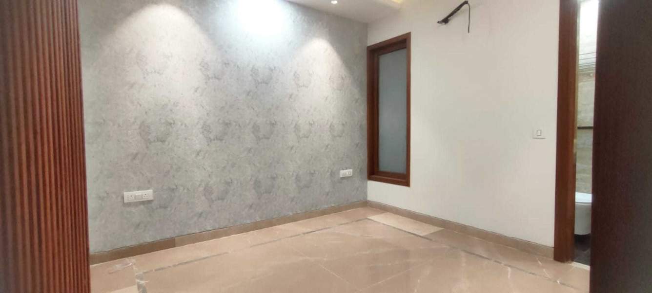  luxury builder floor tgs realtors 300 Living Area