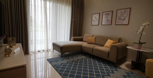  enchante-phase-ii Living Area