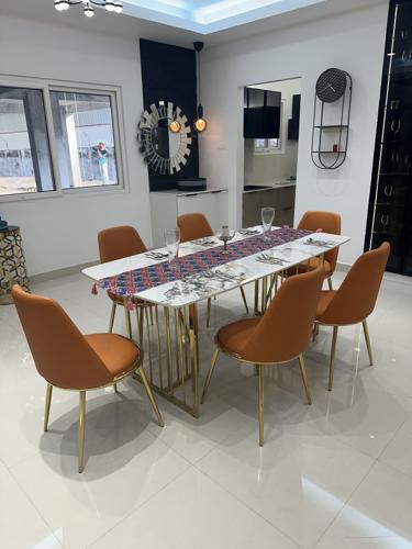  raagaa-spaces-by-fuerzaa Dining Area