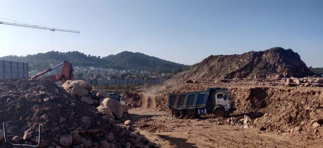 DLF The Valley Orchard