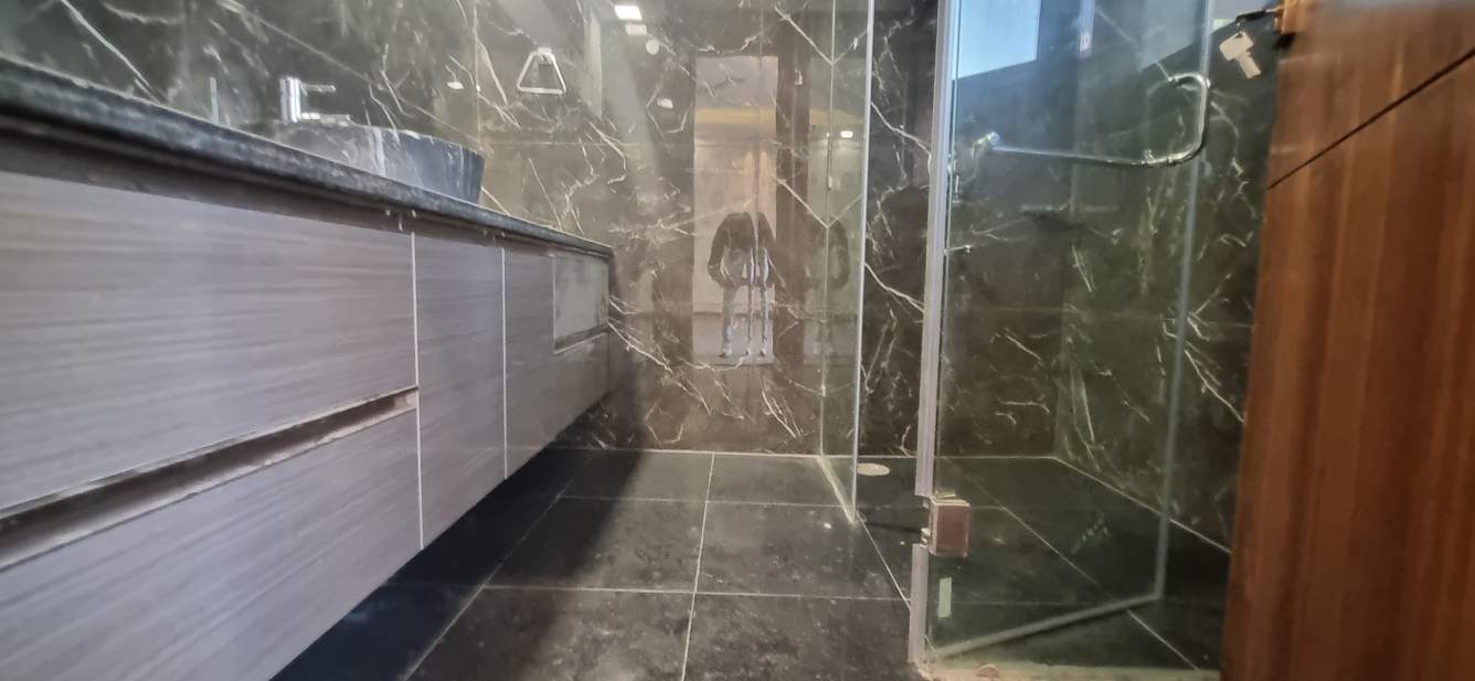  ultra premium luxurious floors Bathroom