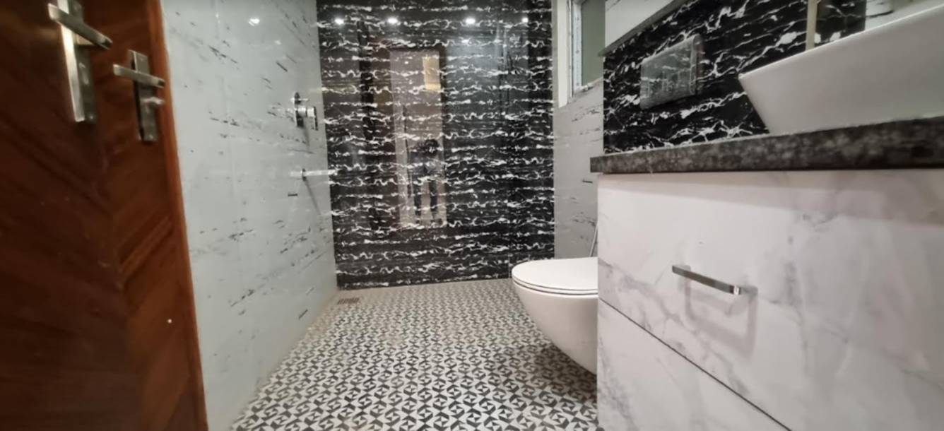  ultra modern luxurious floor Bathroom