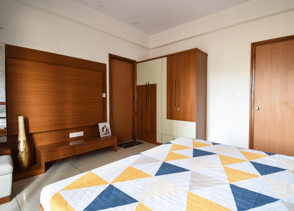 mulberry heights Bedroom