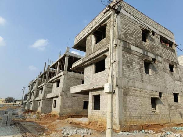 constructionStatus of APR Praveens Eterno