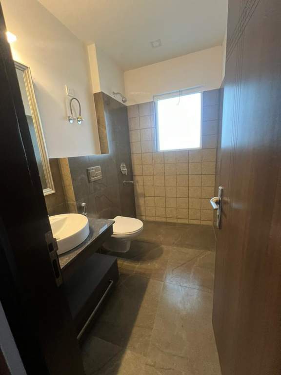  71 builder floor Bathroom