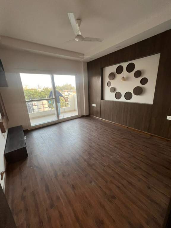  71 builder floor Bedroom