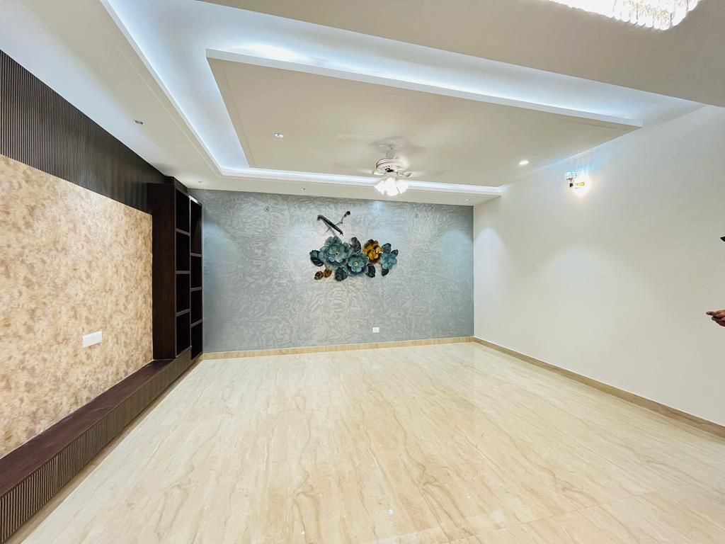  home indirapuram Bedroom