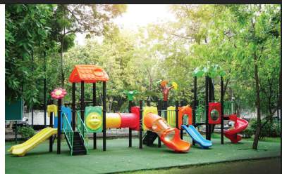  the green sapphirre Children's play area
