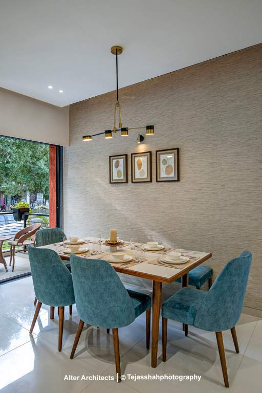  oakwoods Dining Area