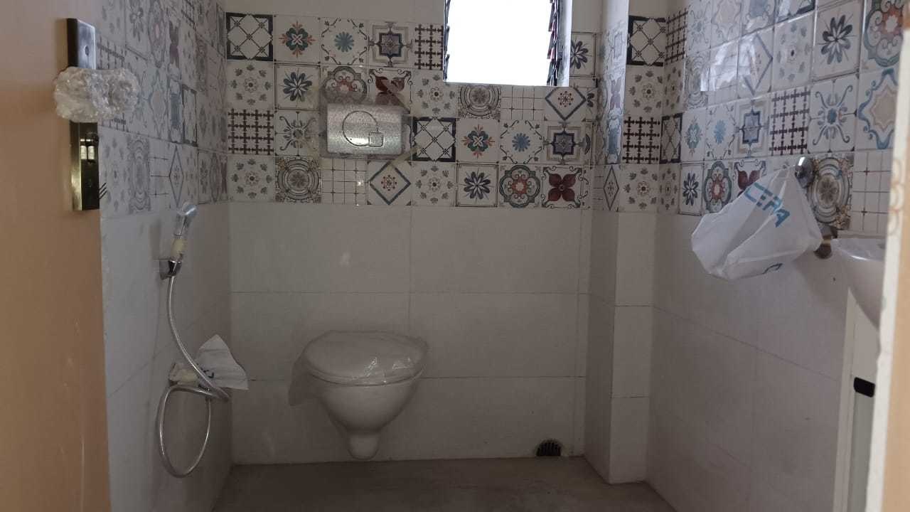  samyra flora Bathroom