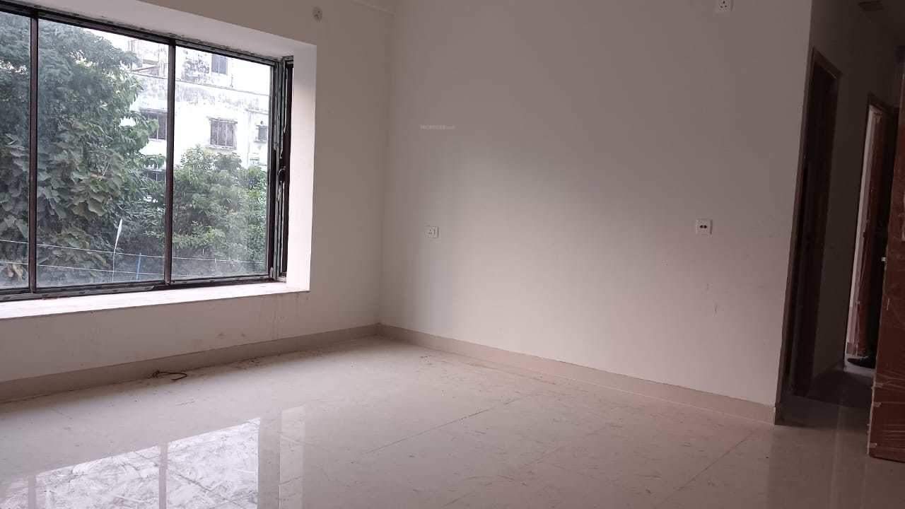  samyra flora Living Area