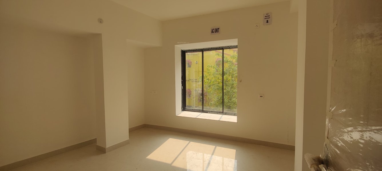  samyra flora Living Area