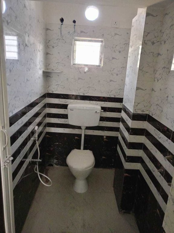  construction Bathroom