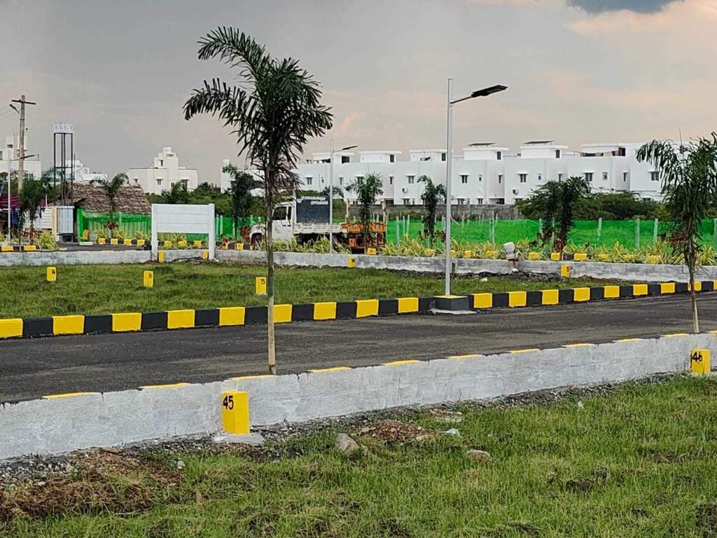  s and p the crest Plot