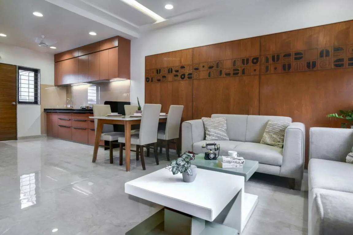 spring woods Dining Area