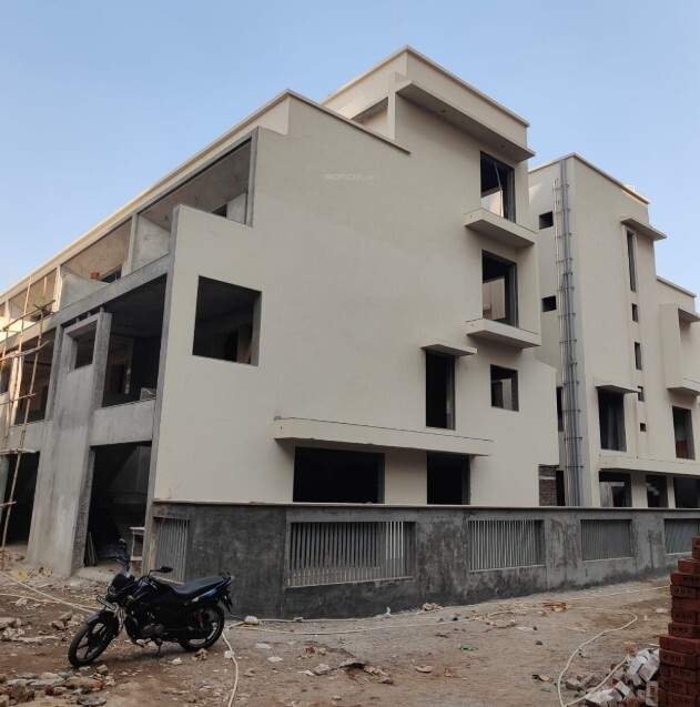  bungalows Dummy Tower Construction Status Sept 25