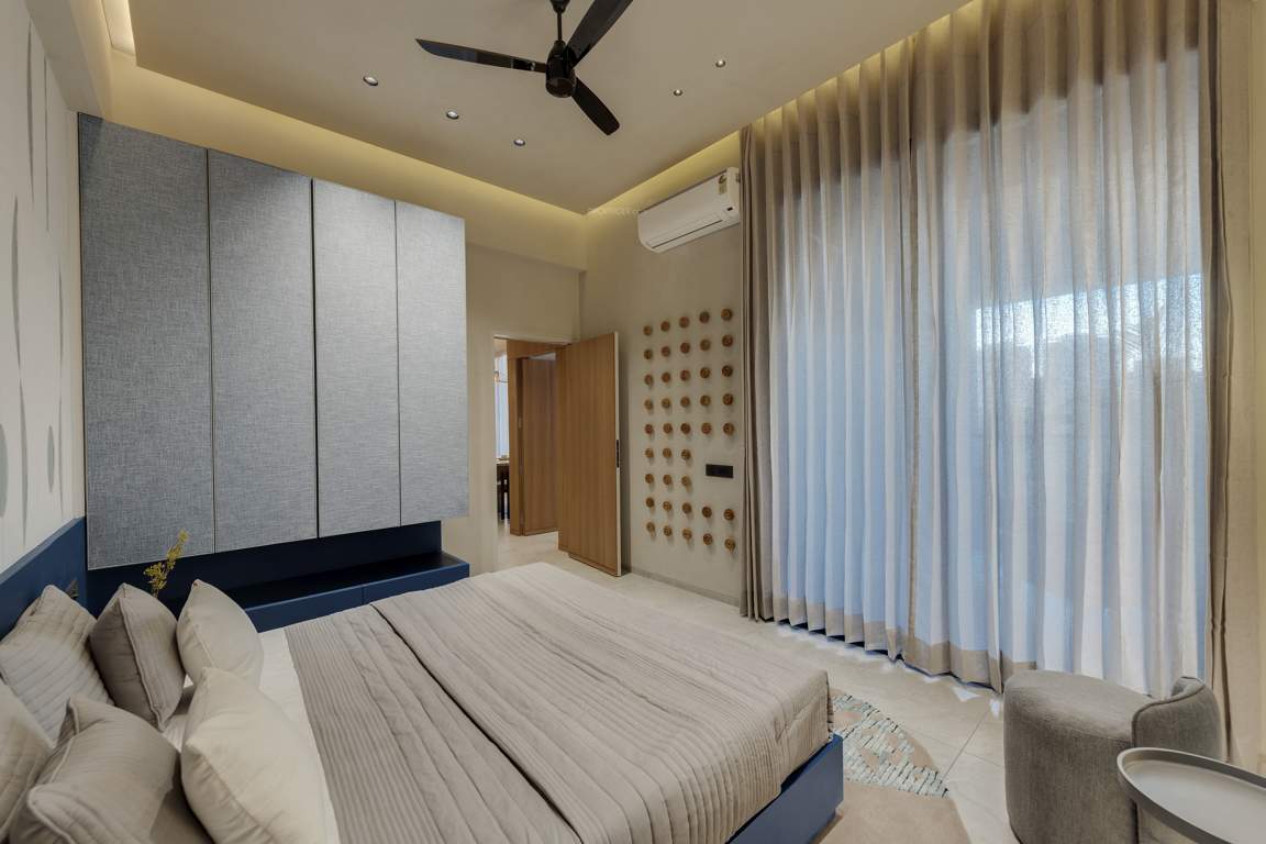  the balcony by kaavyaratna Bedroom