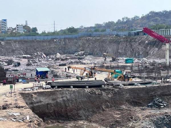 constructionStatus of Rajapushpa Infina