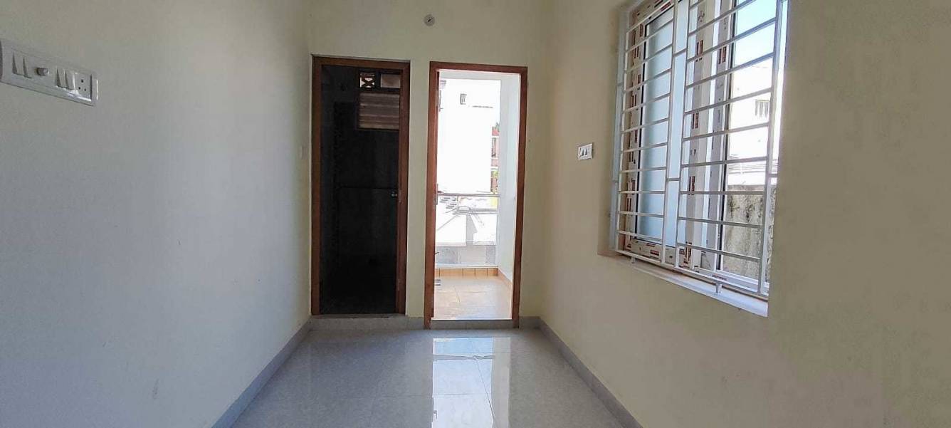  homes apartment Bathroom