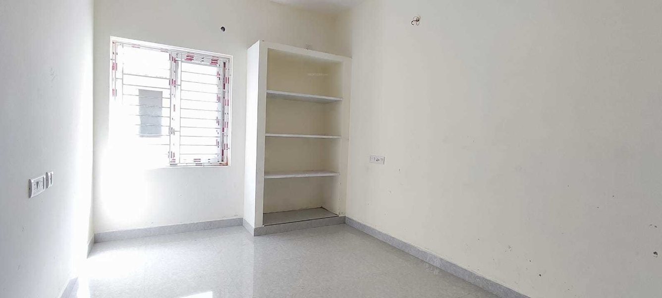  homes apartment Bedroom