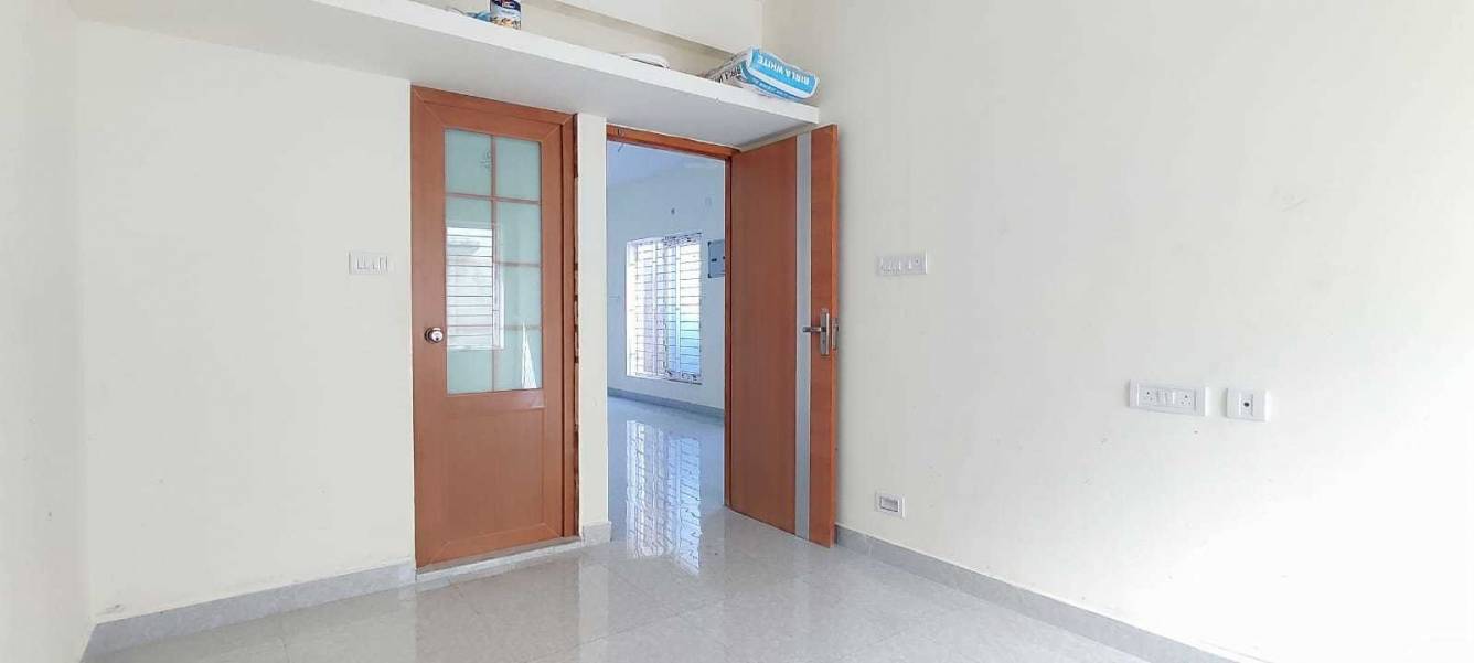  homes apartment Bedroom