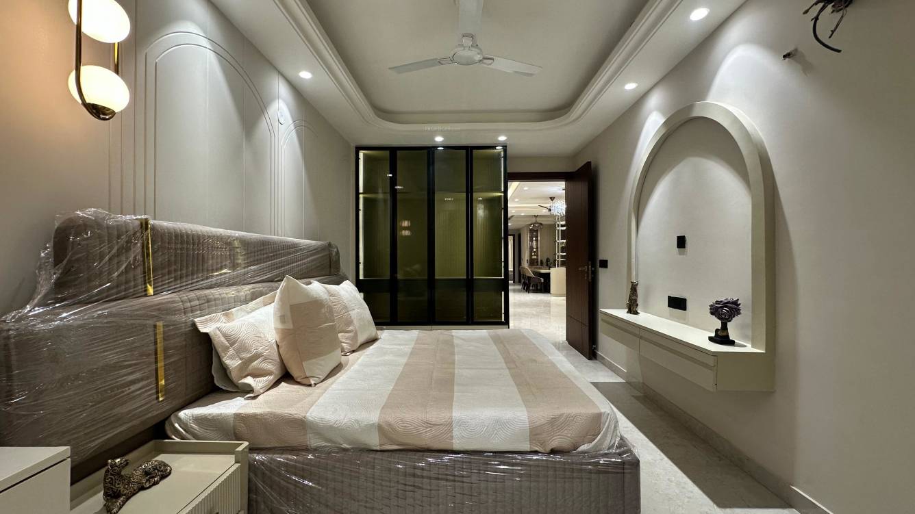 villa luxury floors Bedroom