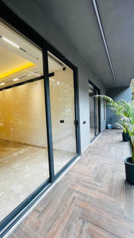  estate floors 7 Lobby