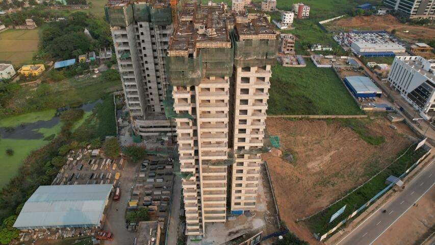  levels Construction Status Apr 25