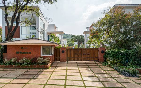  el-tesoro-phase-ii Gated Community