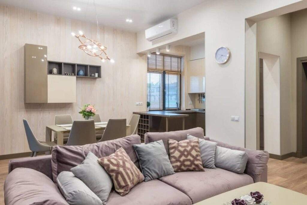  s g heights Living Area