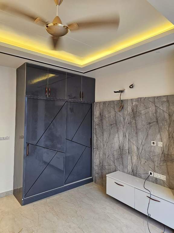  luxury floors 300 sq yd Living Area