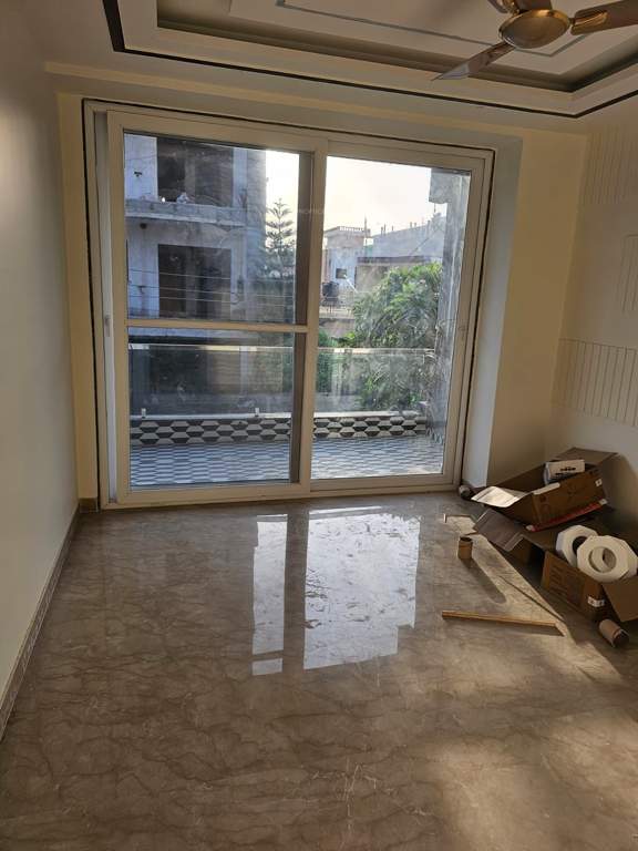  luxury floors 300 sq yd Living Area