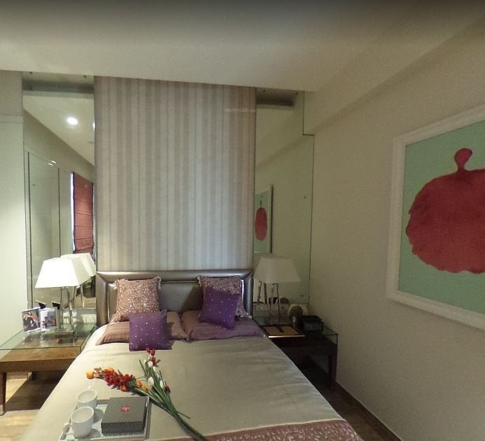  paalm paradise Bedroom