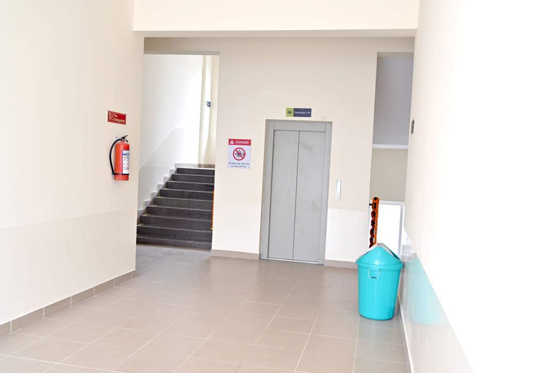  vasundhara commercial center Lift(s)