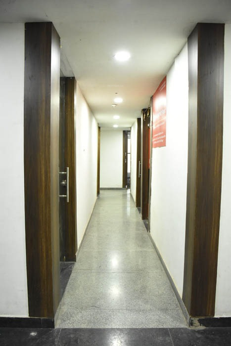  business park Lift(s)