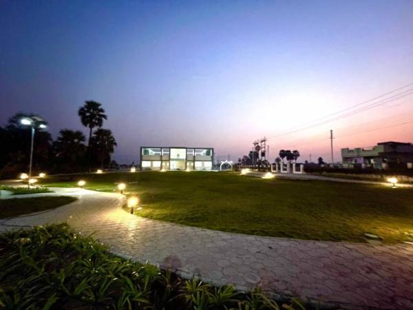 Others silver-park-15 Others