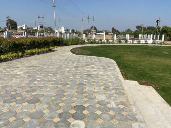 Others silver-park-15 Others