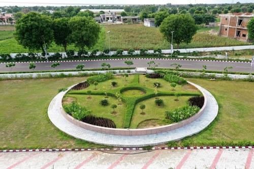  yaduraj-enclave-phase-lll Landscaped Gardens