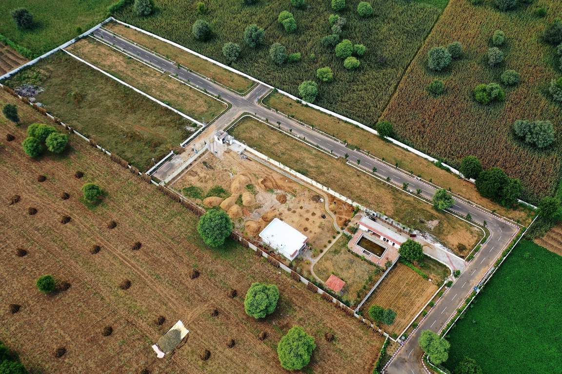  yaduraj enclave phase lll Plot