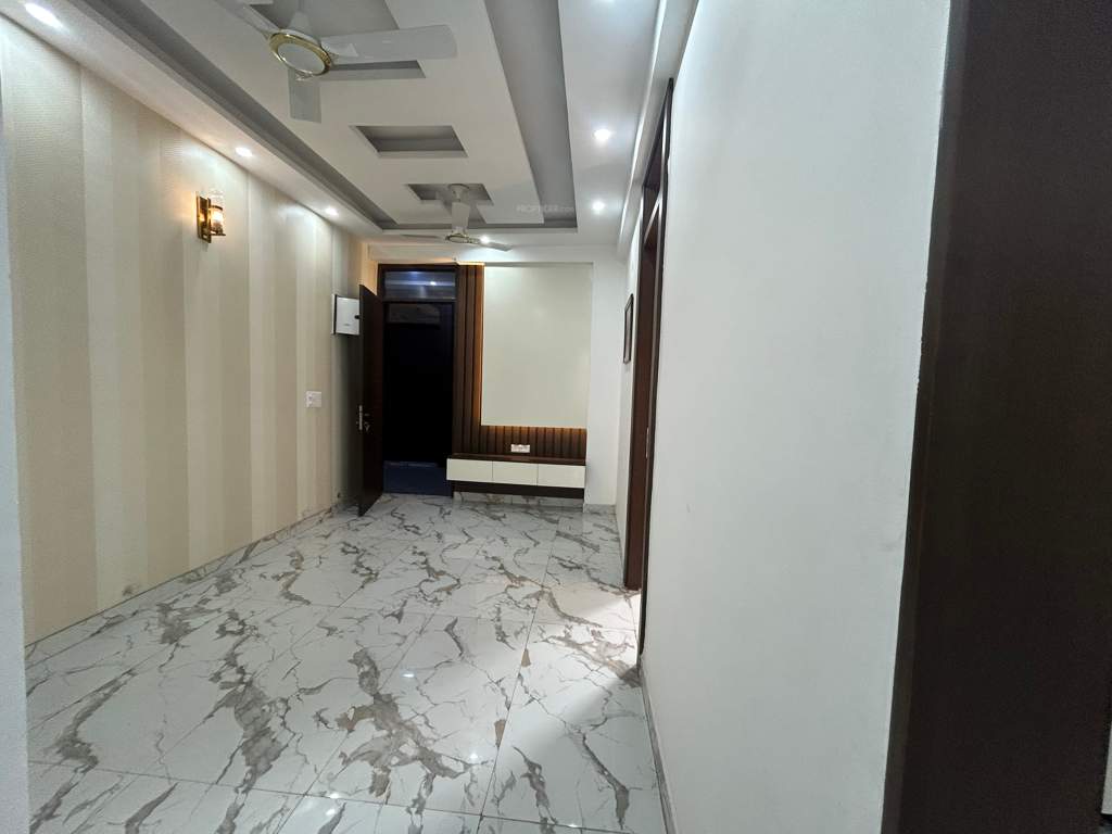  independent floors Bedroom