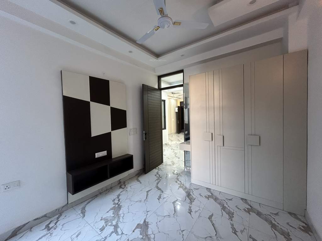  luxury floors Living Area