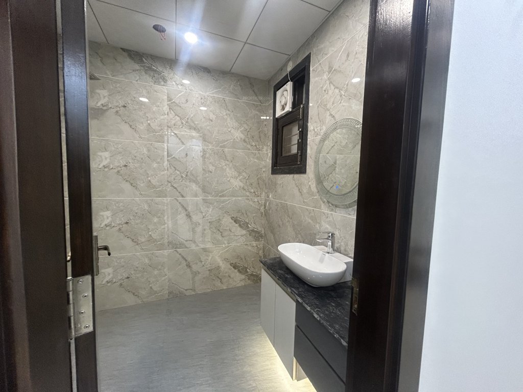  ultra luxurious floor Bathroom