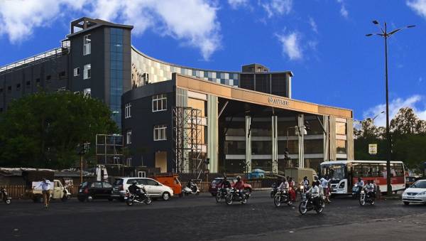  93-avenue-phase-ii Internal Roads