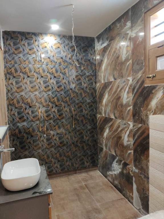 luxury floors 400 sq yd Bathroom