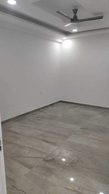 luxury floors 290 sq yd Living Area